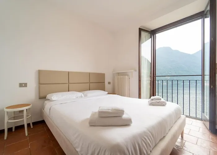 شقة Lakefront With A View, Parking And Swimming Pool نيسّو