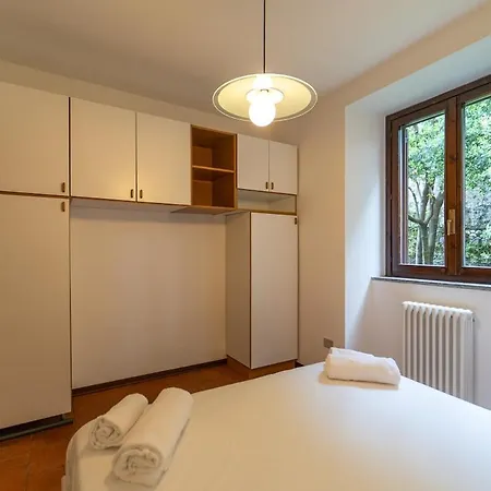 Lakefront With A View, Parking And Swimming Pool