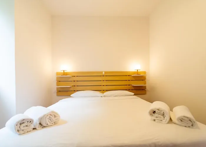 Lakefront With A View, Parking And Swimming Pool Апартаменты Нессо