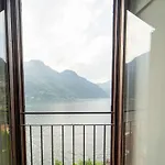Apartment Lakefront With A View, Parking And Swimming Pool