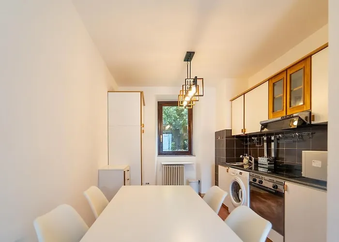 Lakefront With A View, Parking And Swimming Pool * Nesso