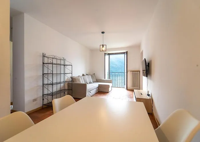 Lakefront With A View, Parking And Swimming Pool *