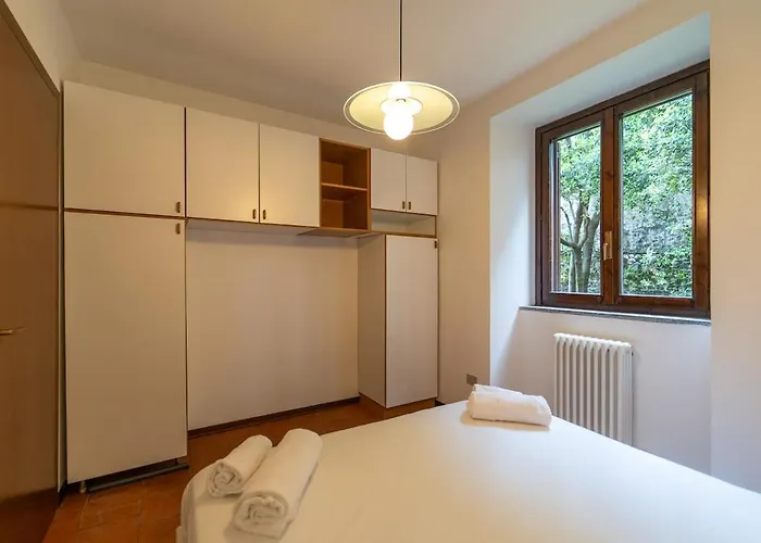 Lakefront With A View, Parking And Swimming Pool